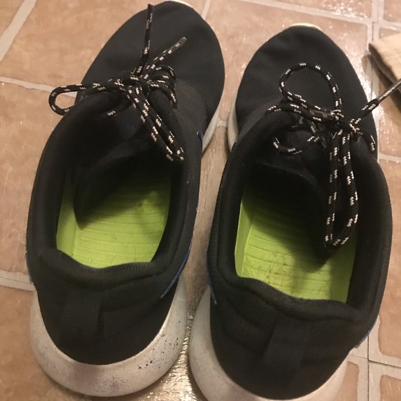 black/blue nike - Picture 3 of 3